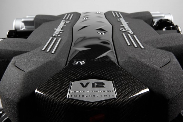 2012 Lamborghini Estoque - Engine (2)