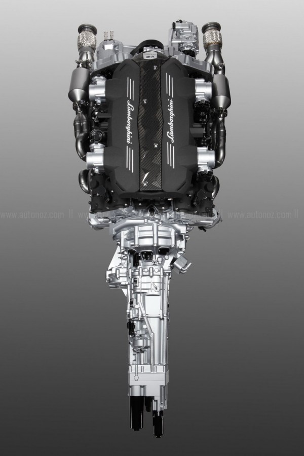 2012 Lamborghini Estoque - Engine