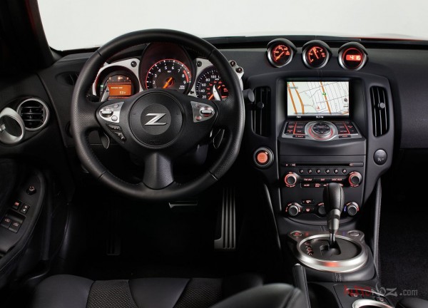 2013 Nissan 370Z - Dashboard