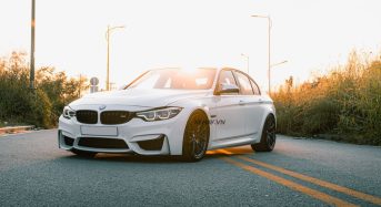 2017 BMW M3 (F80) in Abu Dhabi wears a San Marino Blue exterior